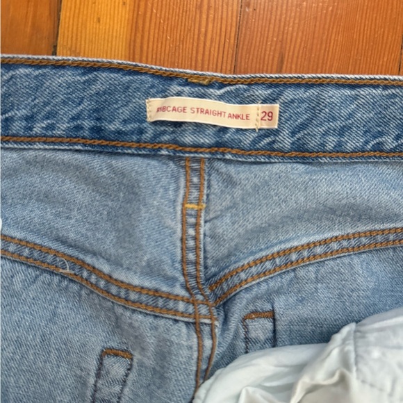 Levi’s Ribcage Straight Ankle - Picture 3 of 5